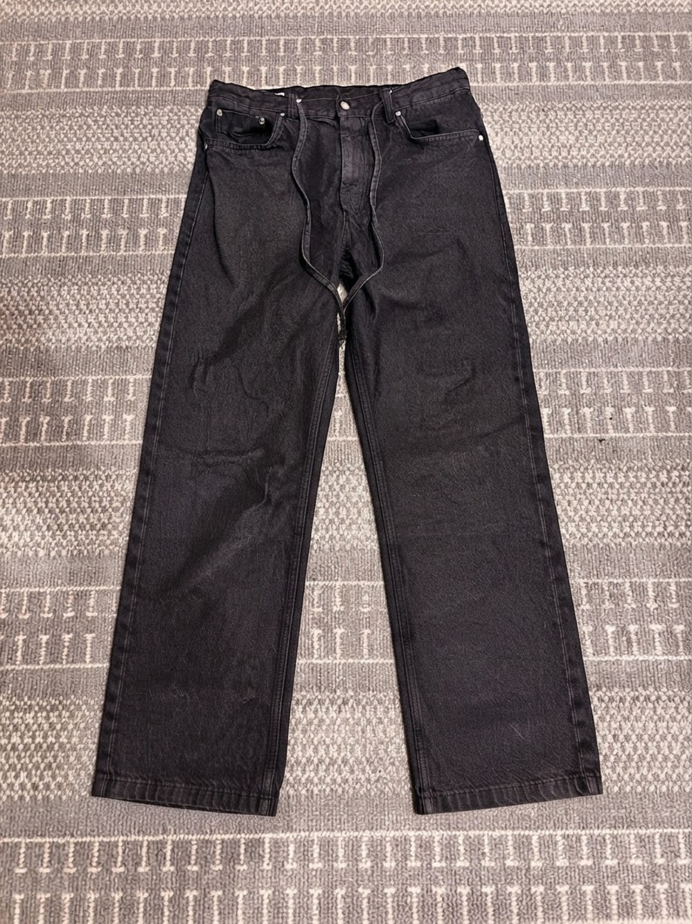 Zara Men's black relaxed flare fit jeans